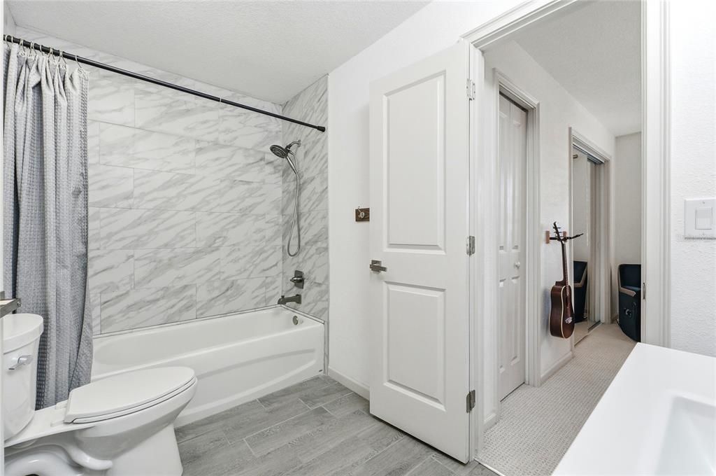 En Venta: $799,000 (4 camas, 3 baños, 3757 Pies cuadrados)