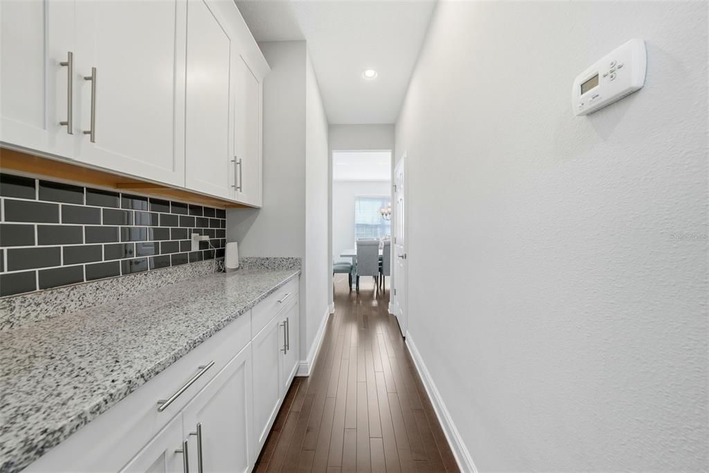 Activo con contrato: $699,000 (5 camas, 4 baños, 4953 Pies cuadrados)