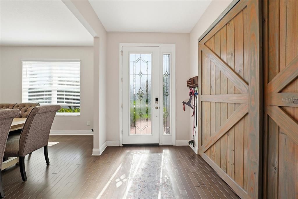 Activo con contrato: $699,000 (5 camas, 4 baños, 4953 Pies cuadrados)