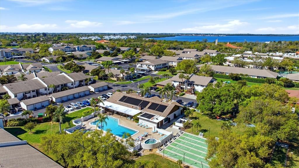 На продажу: $200,000 (2 спален, 2 ванн, 1240 Квадратных фут)