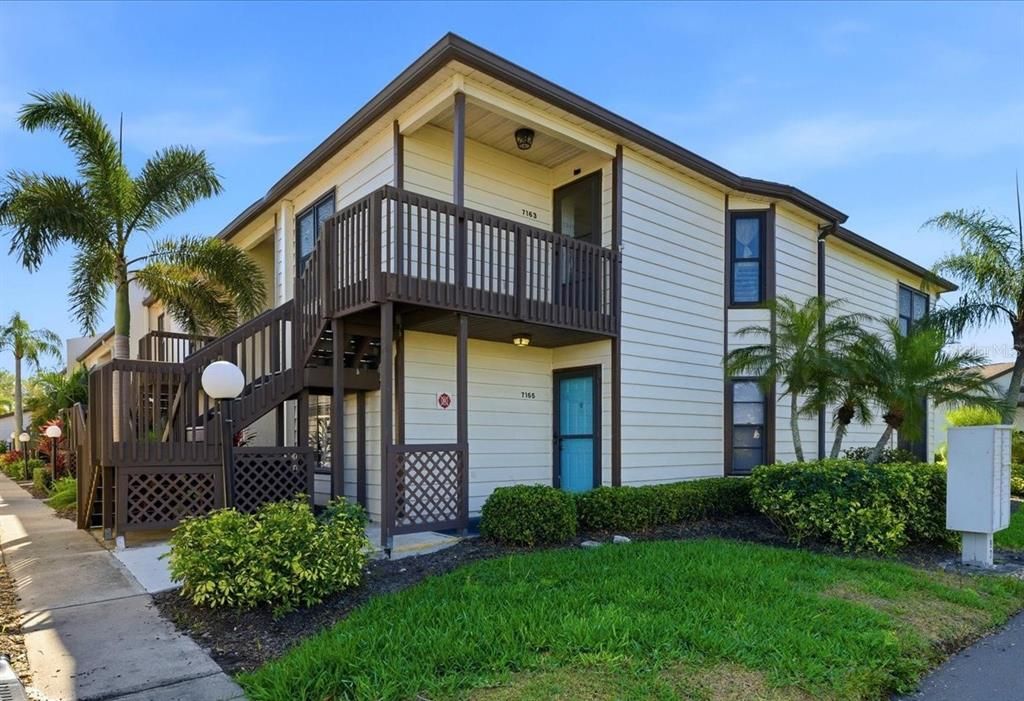 На продажу: $200,000 (2 спален, 2 ванн, 1240 Квадратных фут)