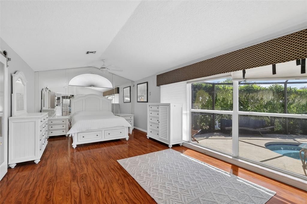 Active With Contract: $499,000 (3 beds, 3 baths, 2584 Square Feet)
