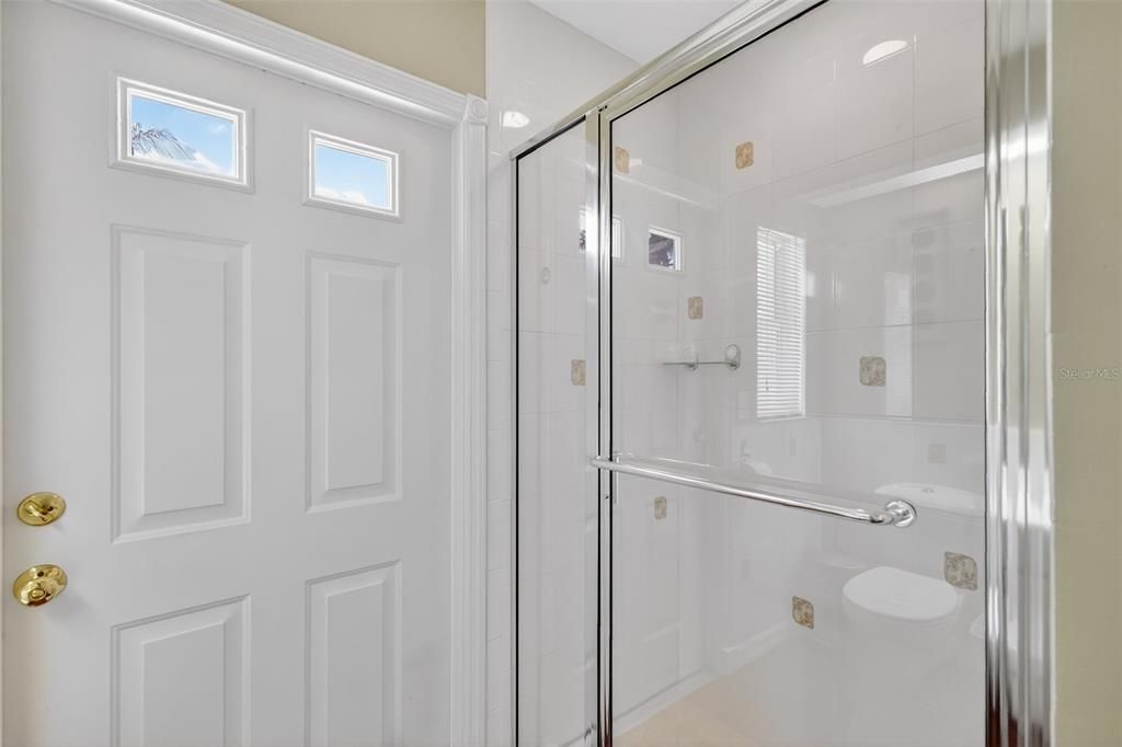 Active With Contract: $499,000 (3 beds, 3 baths, 2584 Square Feet)