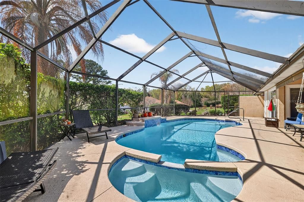 Active With Contract: $499,000 (3 beds, 3 baths, 2584 Square Feet)