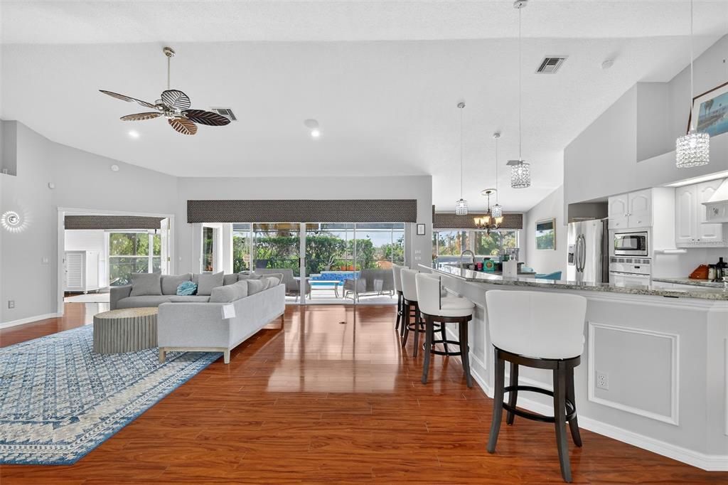 Active With Contract: $499,000 (3 beds, 3 baths, 2584 Square Feet)