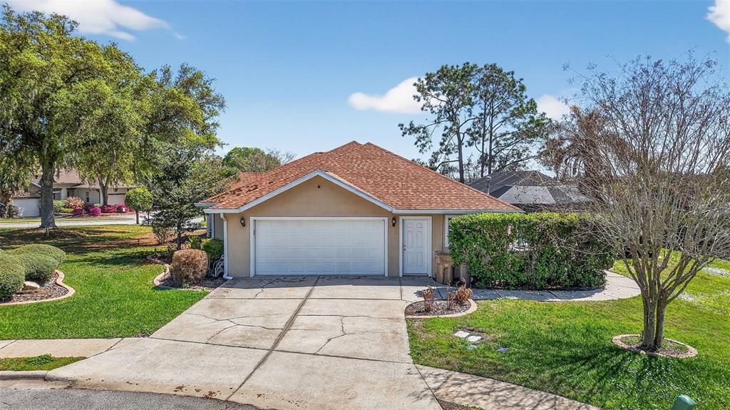 Active With Contract: $499,000 (3 beds, 3 baths, 2584 Square Feet)