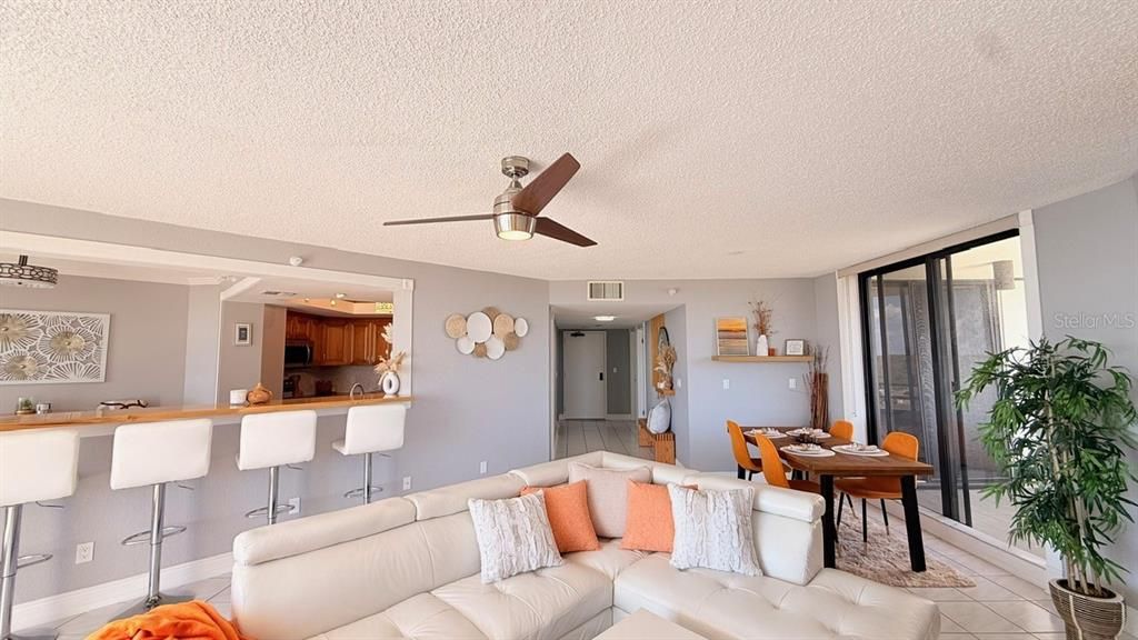 En Venta: $600,000 (2 camas, 2 baños, 1476 Pies cuadrados)