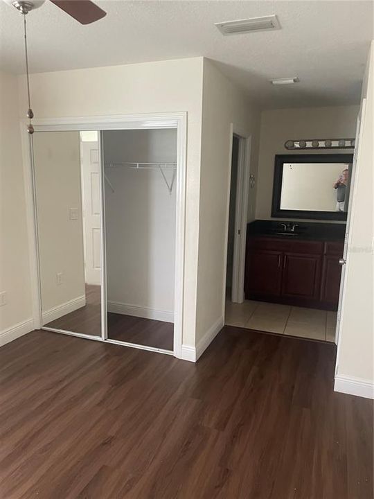 Activo con contrato: $209,900 (3 camas, 2 baños, 1204 Pies cuadrados)