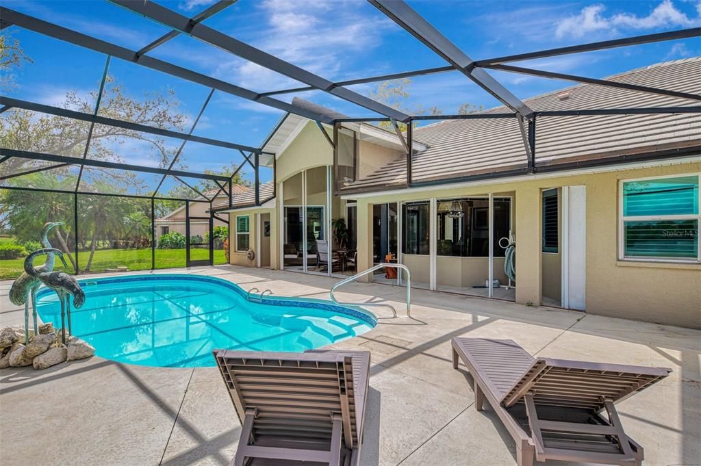 Active With Contract: $480,000 (3 beds, 2 baths, 1796 Square Feet)