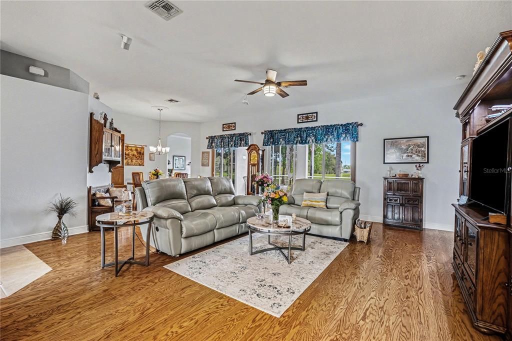 Active With Contract: $430,000 (3 beds, 2 baths, 2038 Square Feet)
