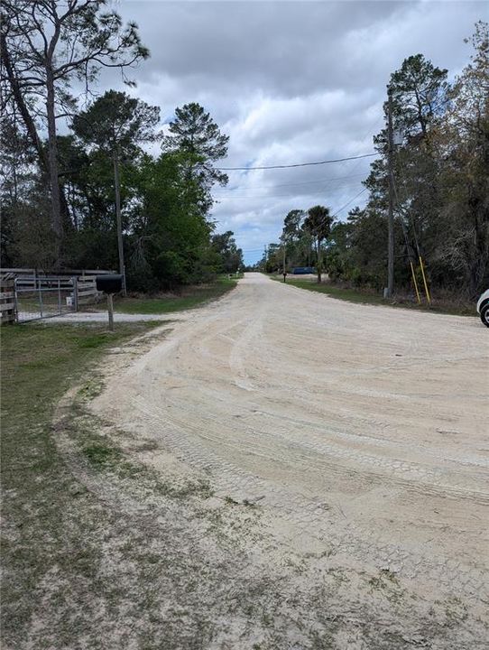На продажу: $1,125,000 (15.20 acres)