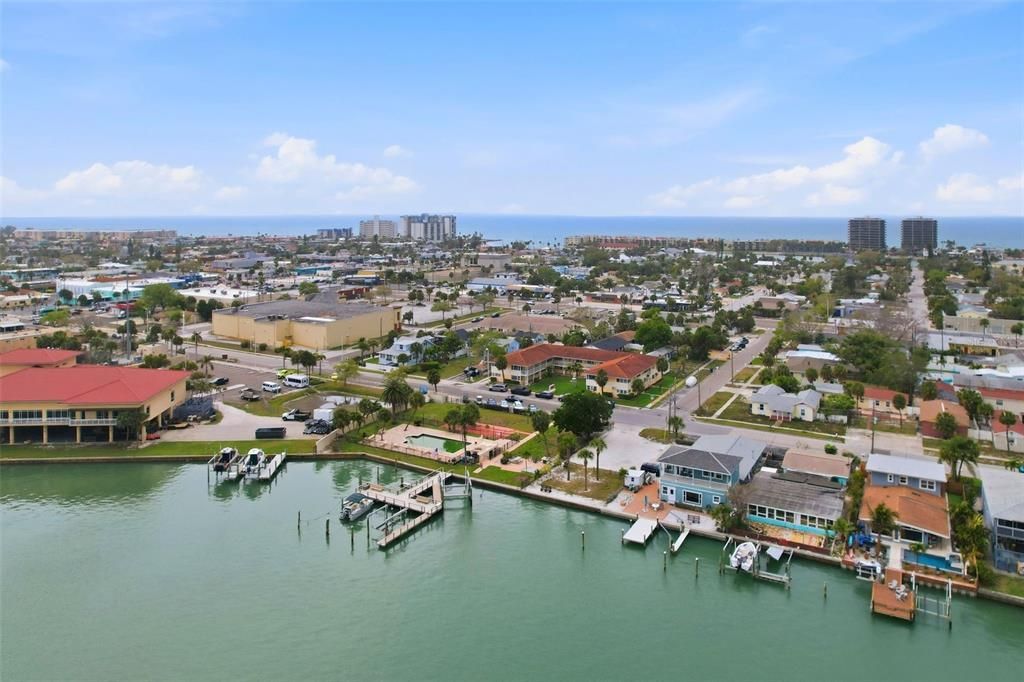 Active With Contract: $154,900 (1 beds, 1 baths, 435 Square Feet)
