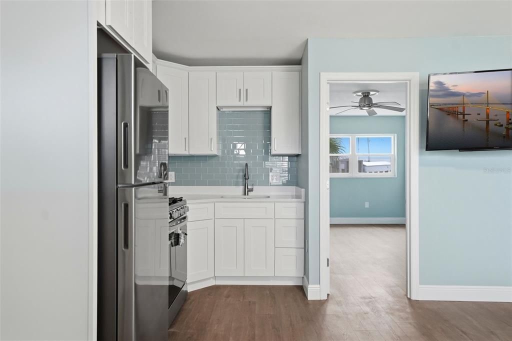 Active With Contract: $154,900 (1 beds, 1 baths, 435 Square Feet)