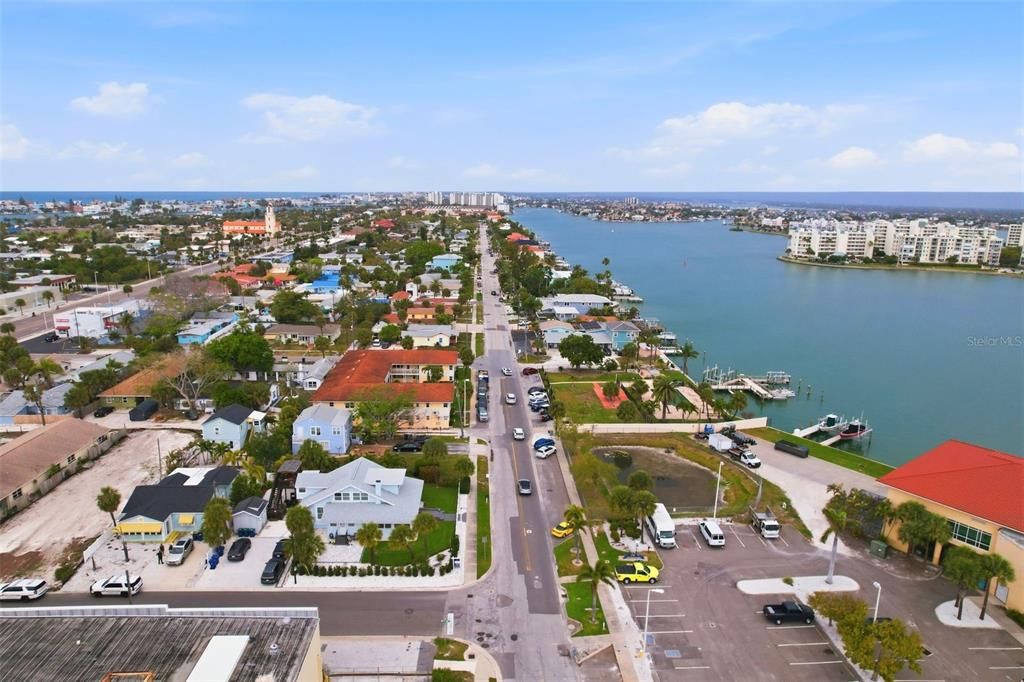 Active With Contract: $154,900 (1 beds, 1 baths, 435 Square Feet)