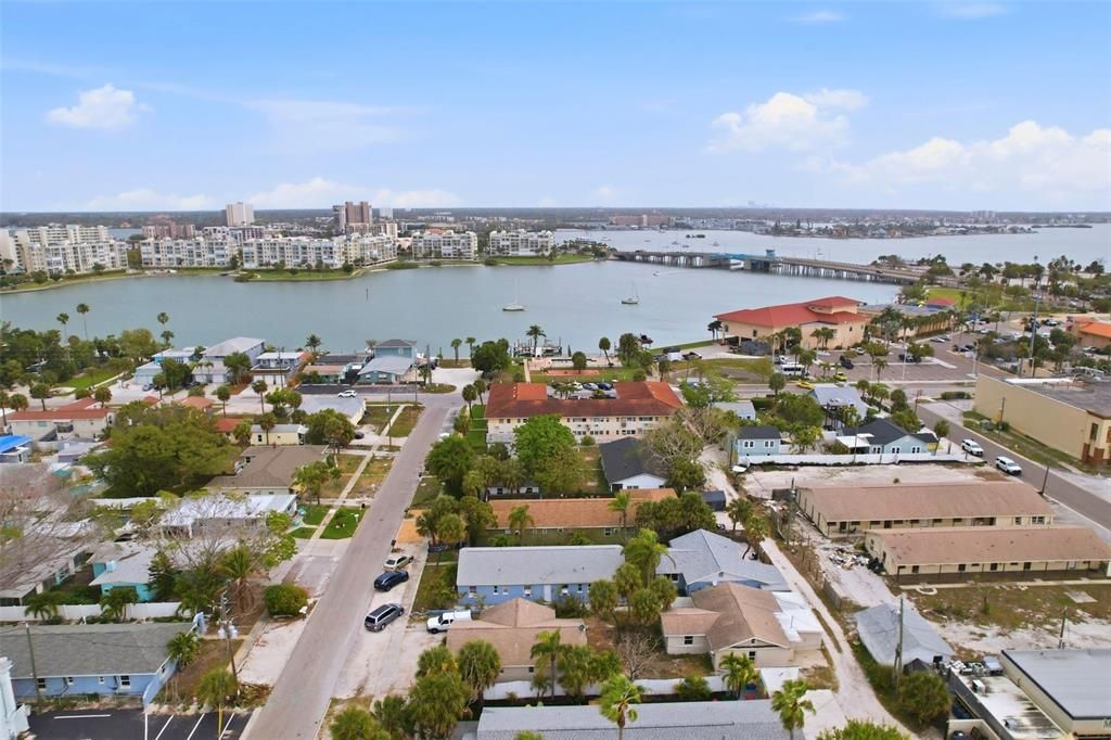 Active With Contract: $154,900 (1 beds, 1 baths, 435 Square Feet)