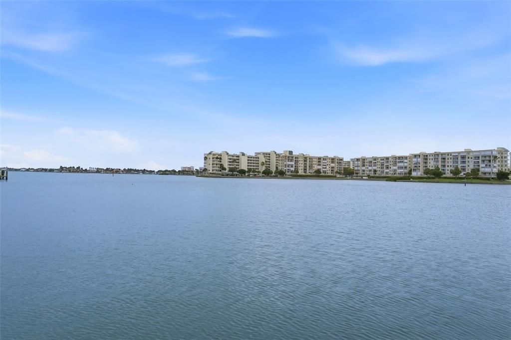 Active With Contract: $154,900 (1 beds, 1 baths, 435 Square Feet)