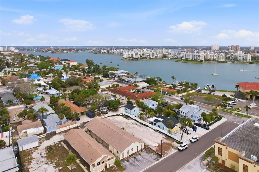 Active With Contract: $154,900 (1 beds, 1 baths, 435 Square Feet)