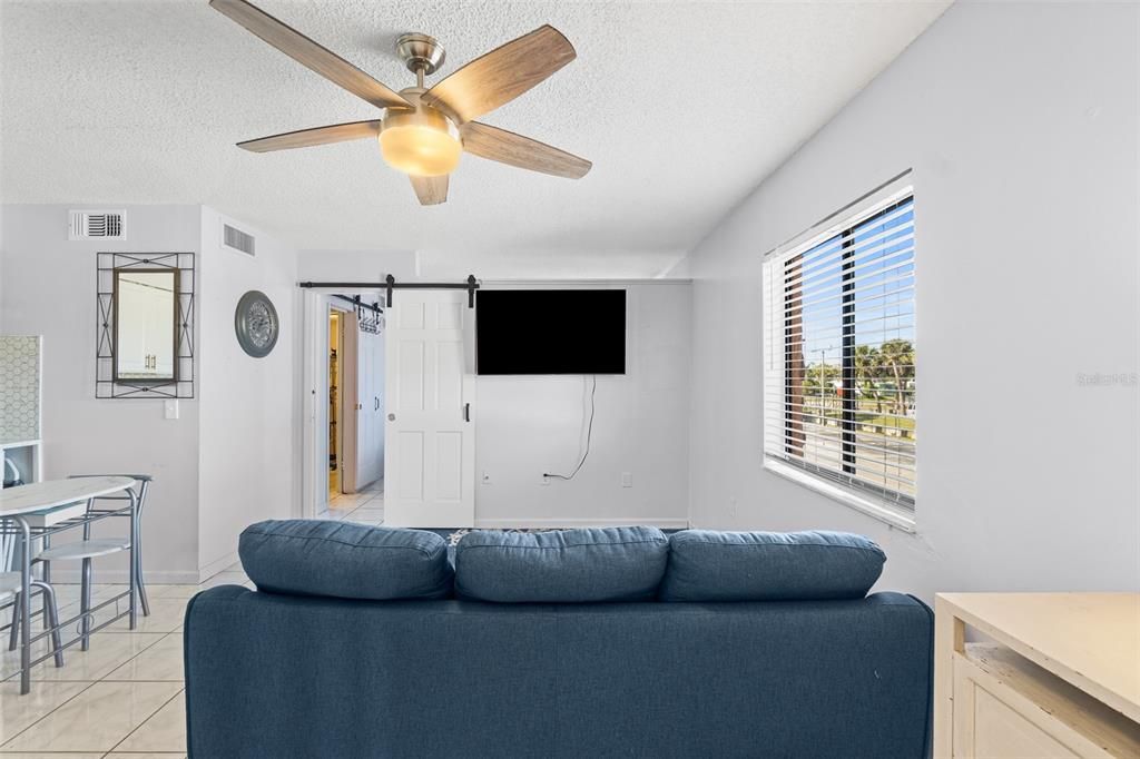 待售: $90,000 (1 贝兹, 1 浴室, 442 平方英尺)