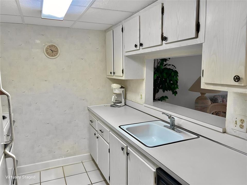 На продажу: $99,900 (1 спален, 1 ванн, 703 Квадратных фут)