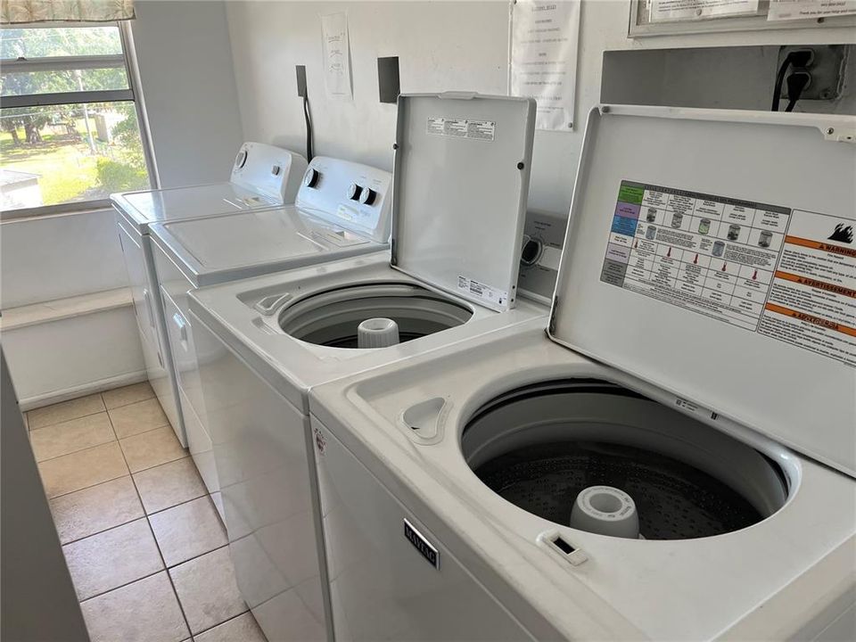 На продажу: $99,900 (1 спален, 1 ванн, 703 Квадратных фут)