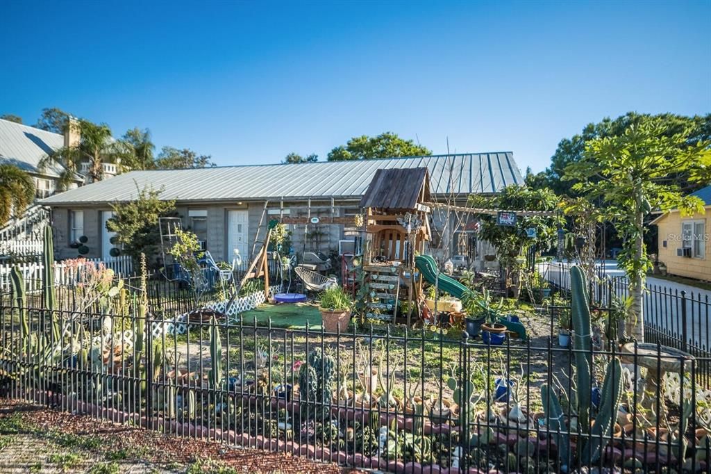 En Venta: $1,750,000 (6.48 acres)