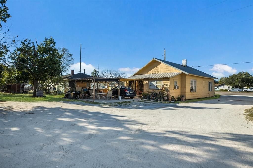 En Venta: $1,750,000 (6.48 acres)