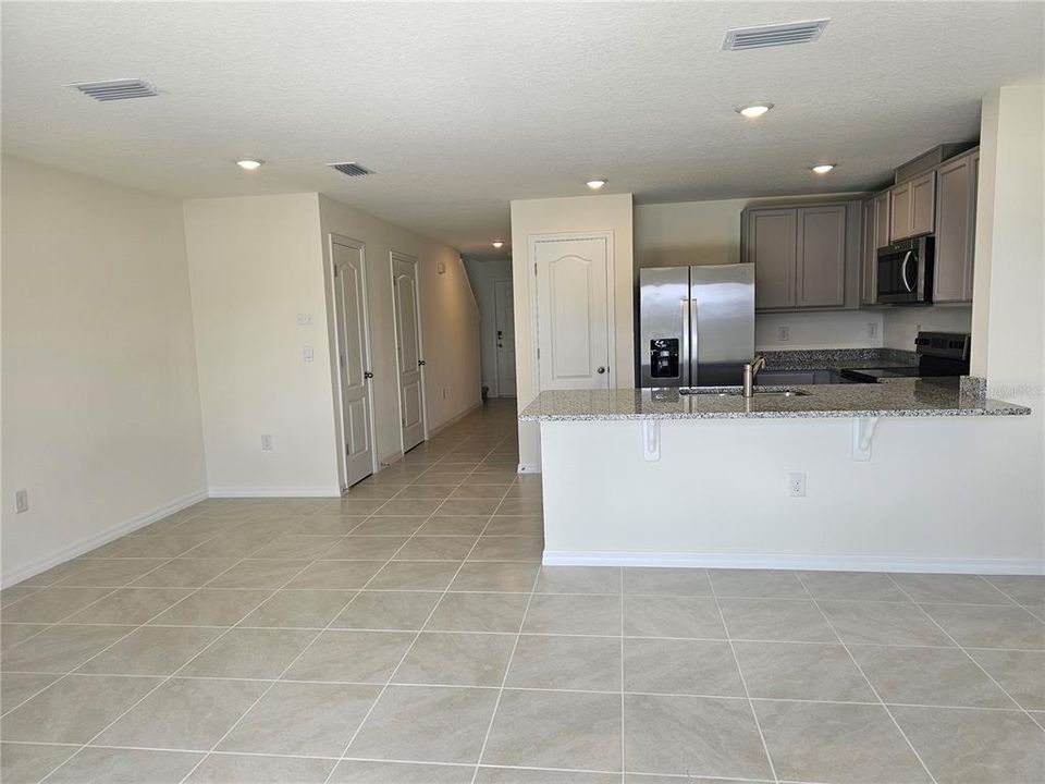 出租: $1,970 (3 贝兹, 2 浴室, 1463 平方英尺)