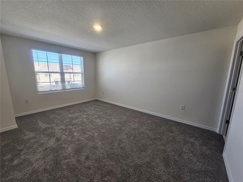 出租: $1,970 (3 贝兹, 2 浴室, 1463 平方英尺)