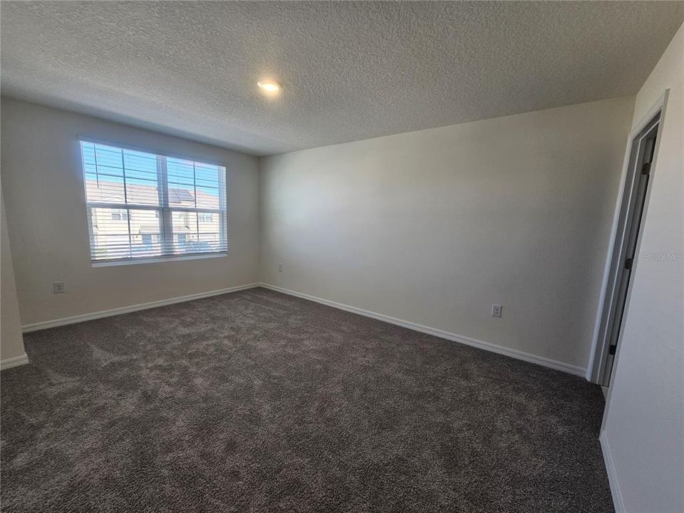 出租: $1,970 (3 贝兹, 2 浴室, 1463 平方英尺)