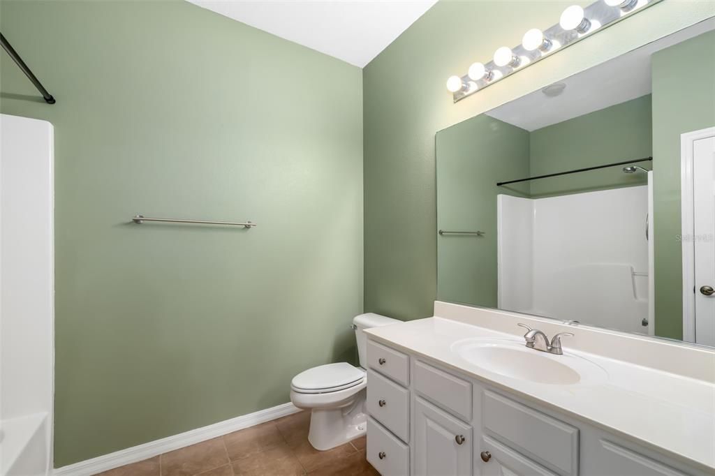 Activo con contrato: $169,999 (3 camas, 2 baños, 1260 Pies cuadrados)