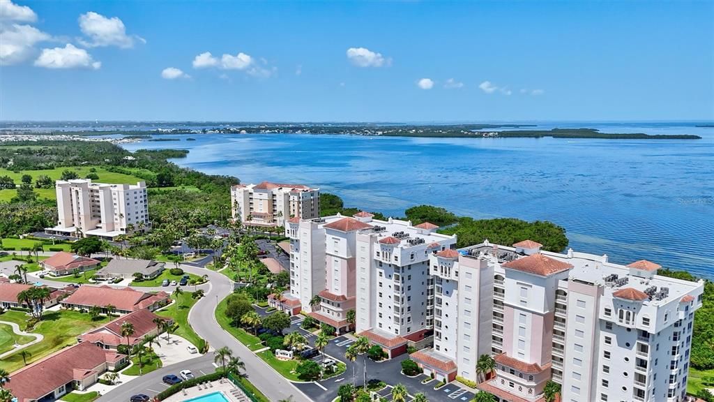 На продажу: $825,000 (3 спален, 2 ванн, 2007 Квадратных фут)