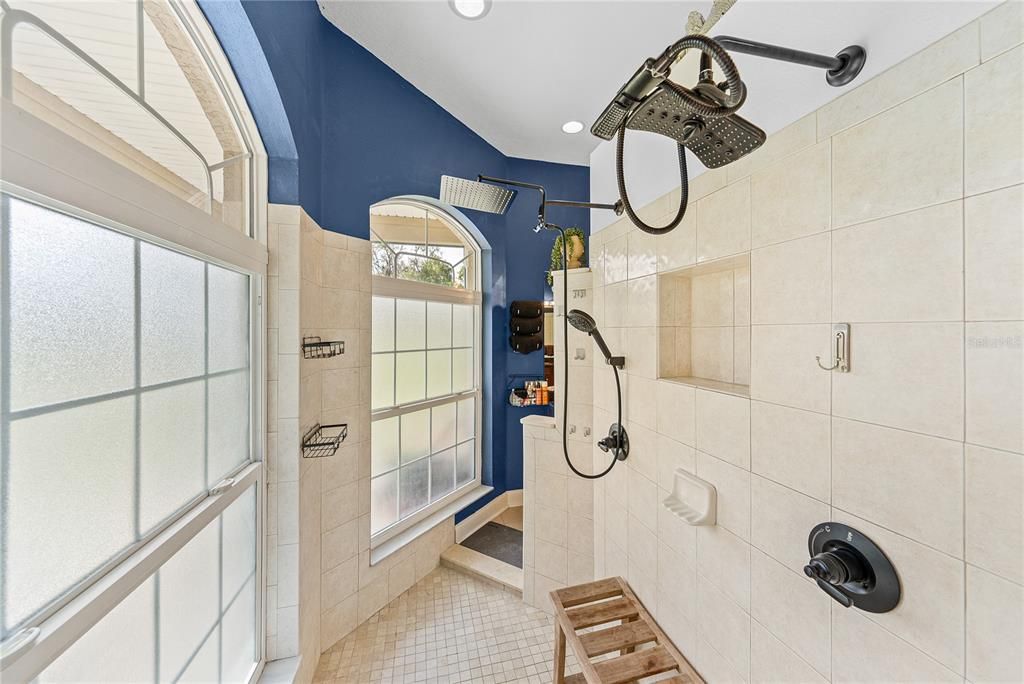En Venta: $1,599,000 (3 camas, 3 baños, 4169 Pies cuadrados)