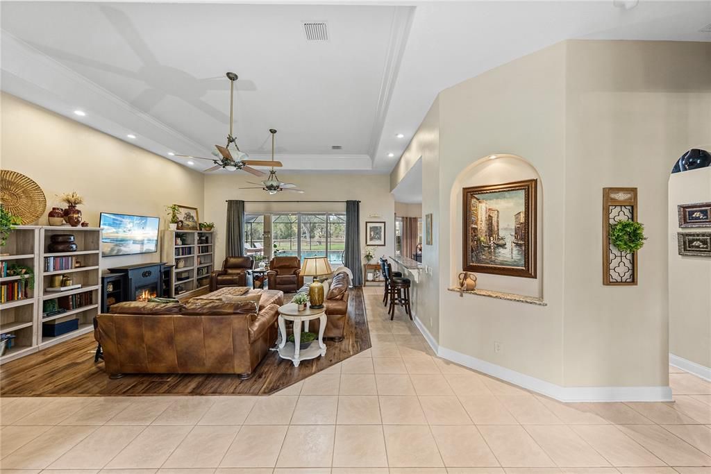En Venta: $1,599,000 (3 camas, 3 baños, 4169 Pies cuadrados)
