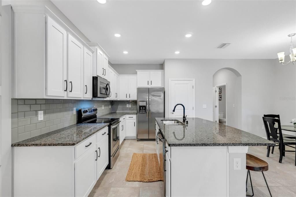 For Sale: $375,900 (3 beds, 2 baths, 1725 Square Feet)