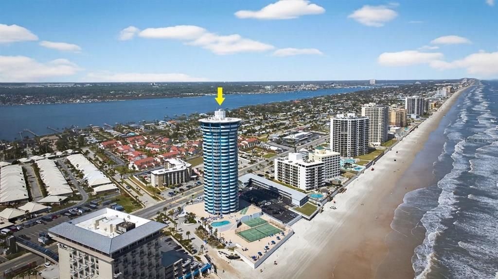 На продажу: $599,900 (2 спален, 2 ванн, 1275 Квадратных фут)