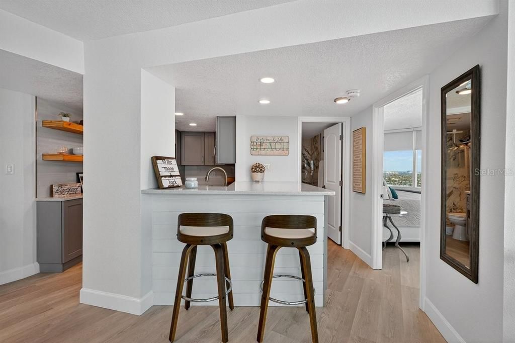 На продажу: $599,900 (2 спален, 2 ванн, 1275 Квадратных фут)