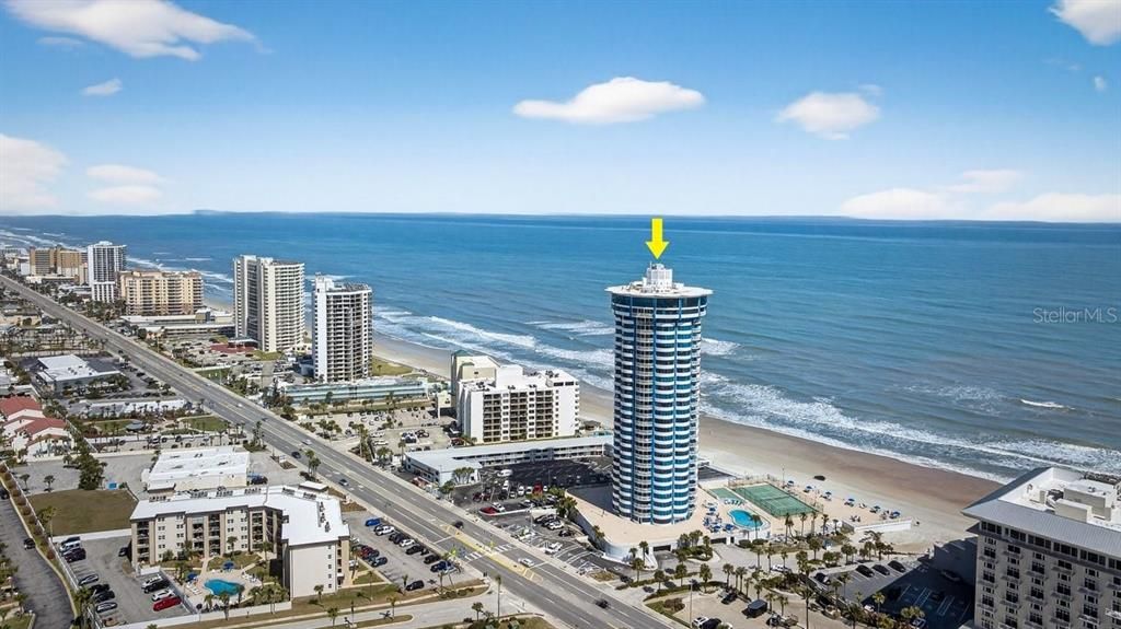 На продажу: $599,900 (2 спален, 2 ванн, 1275 Квадратных фут)