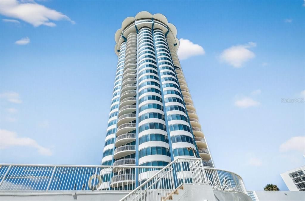 На продажу: $599,900 (2 спален, 2 ванн, 1275 Квадратных фут)