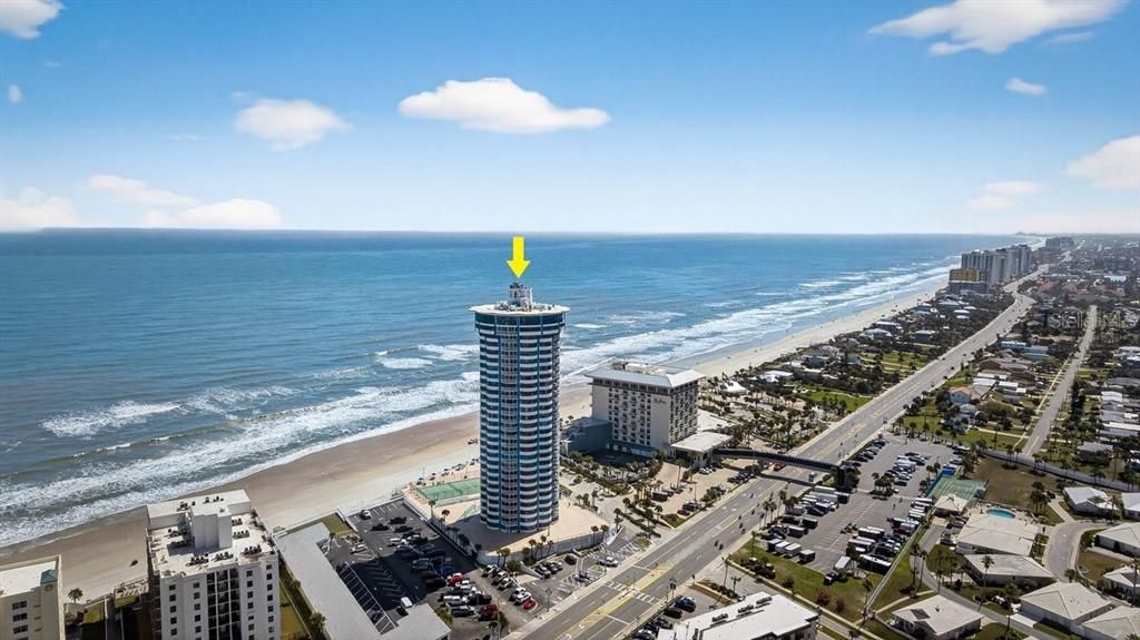 На продажу: $599,900 (2 спален, 2 ванн, 1275 Квадратных фут)