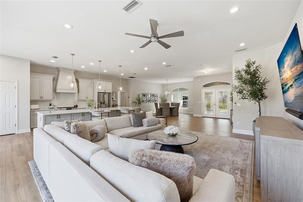 На продажу: $899,000 (4 спален, 3 ванн, 2670 Квадратных фут)