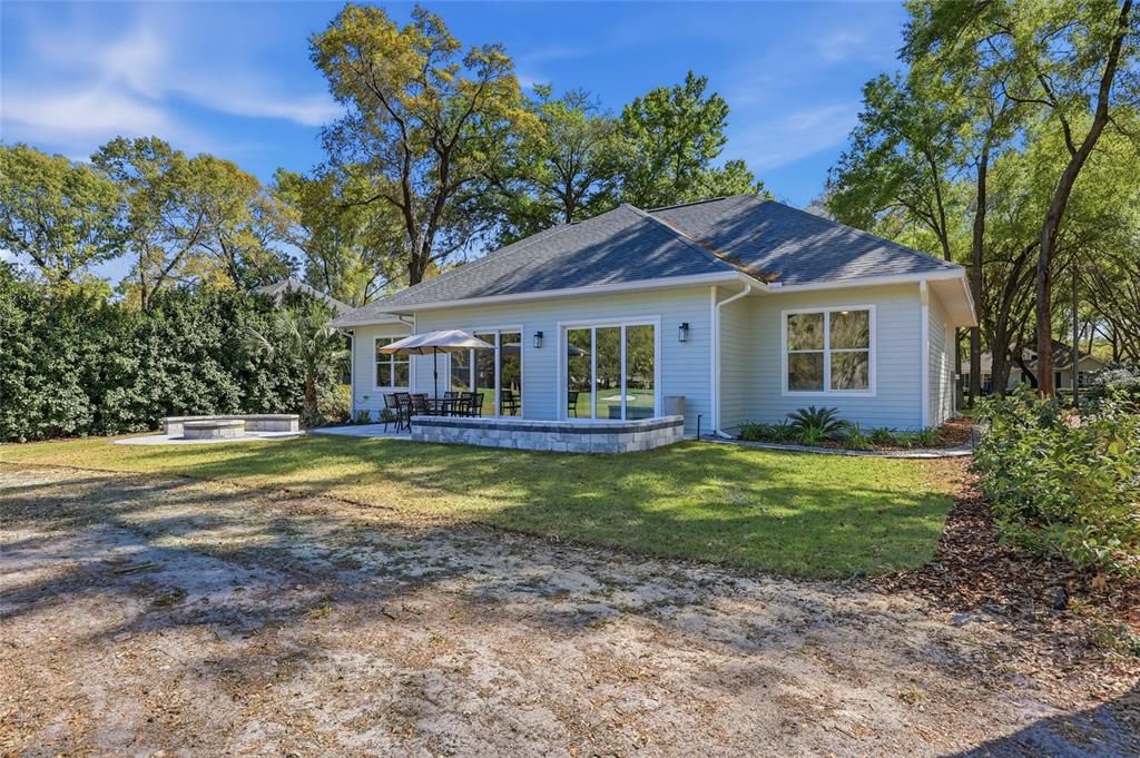 На продажу: $899,000 (4 спален, 3 ванн, 2670 Квадратных фут)