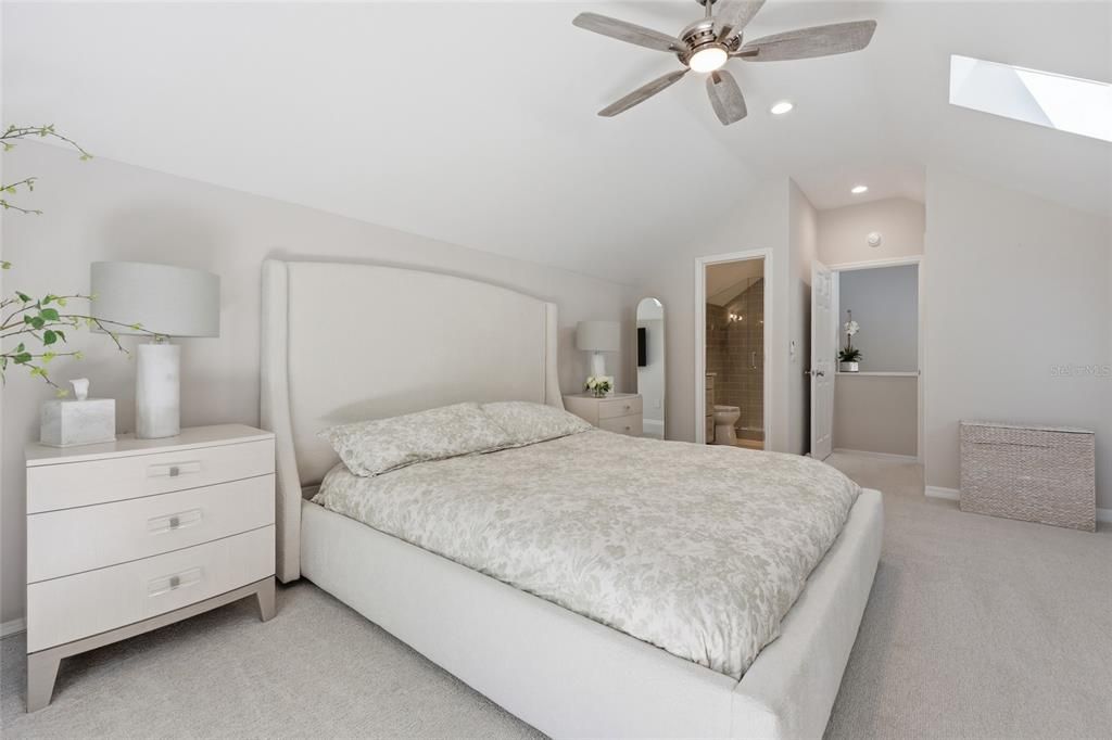 На продажу: $899,000 (4 спален, 3 ванн, 2670 Квадратных фут)