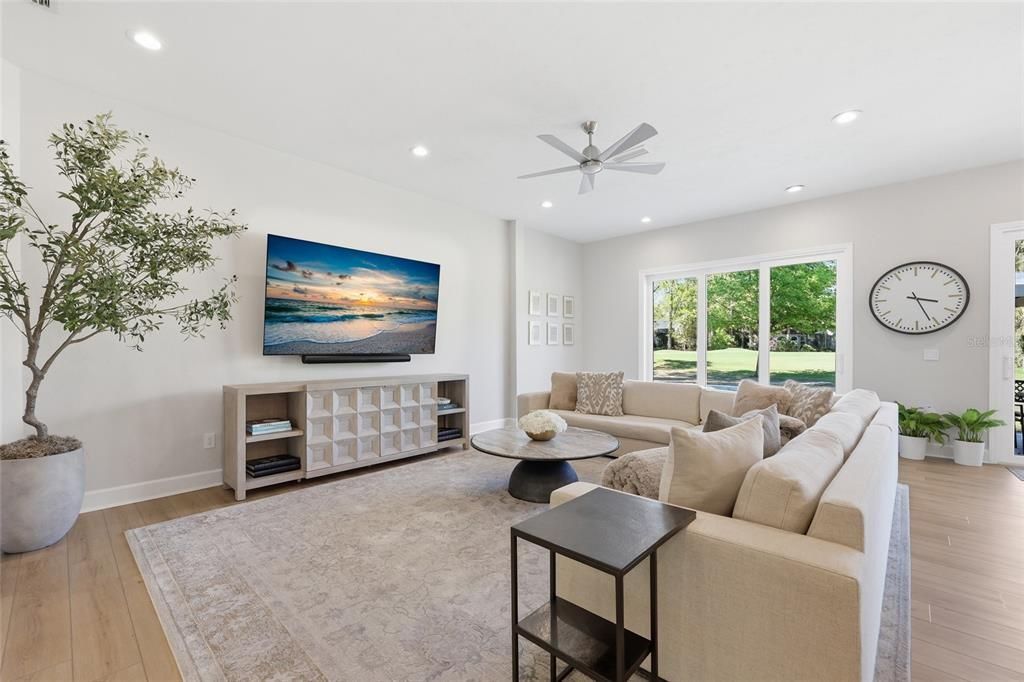 На продажу: $899,000 (4 спален, 3 ванн, 2670 Квадратных фут)