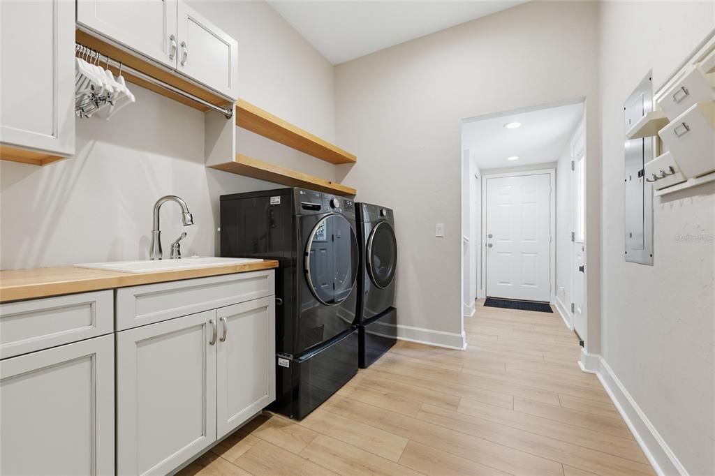 На продажу: $899,000 (4 спален, 3 ванн, 2670 Квадратных фут)