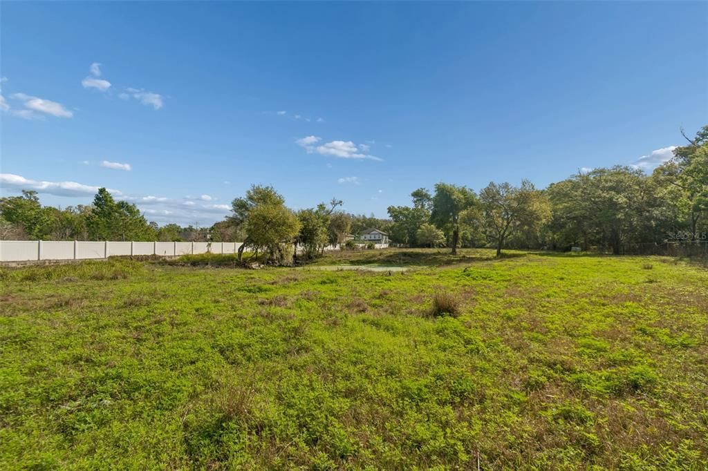 En Venta: $2,000,000 (4.95 acres)