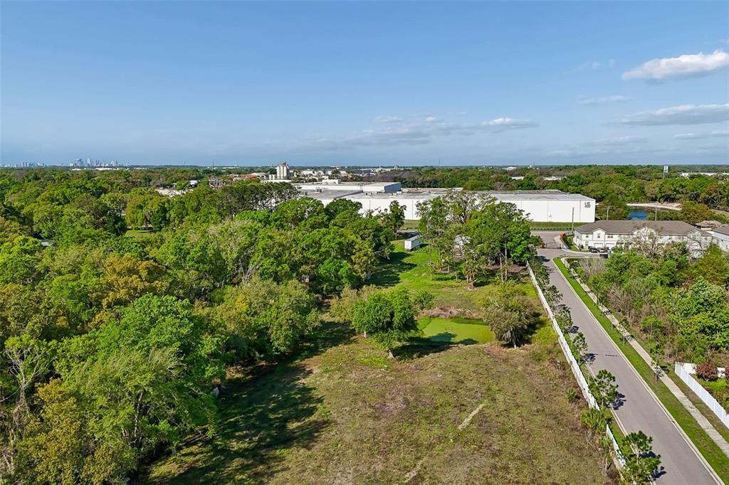 En Venta: $2,000,000 (4.95 acres)