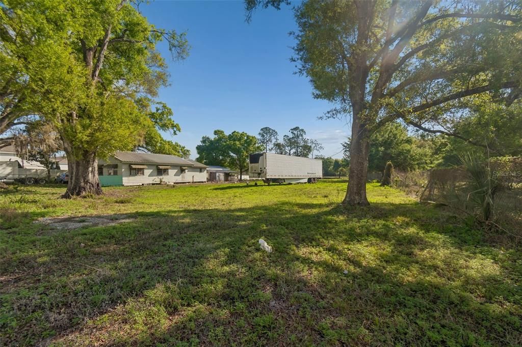 En Venta: $2,000,000 (4.95 acres)