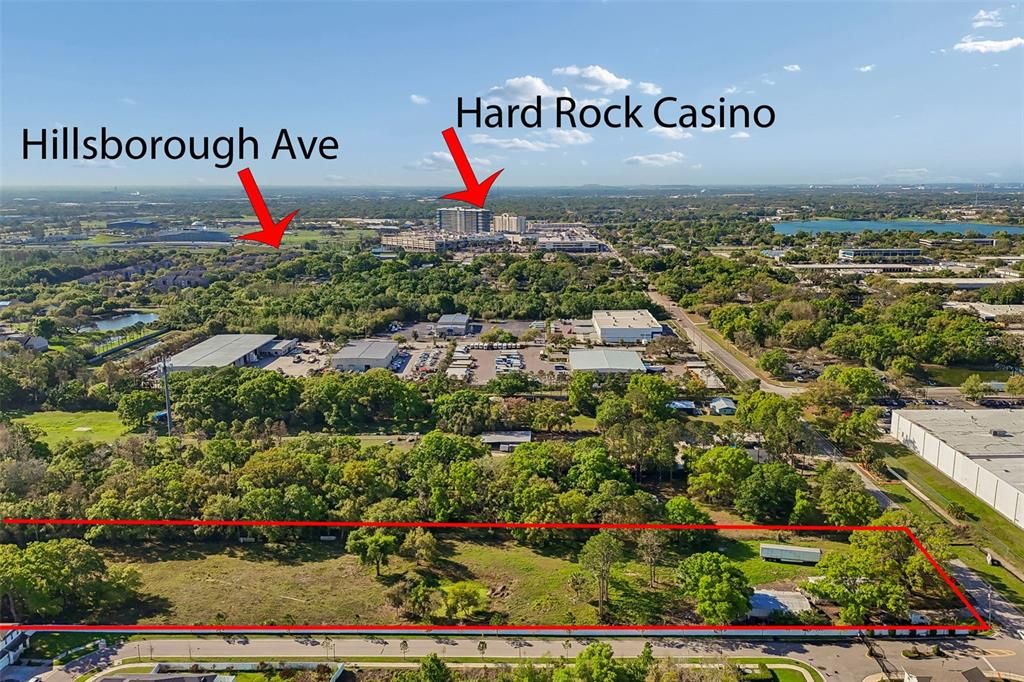 En Venta: $2,000,000 (4.95 acres)