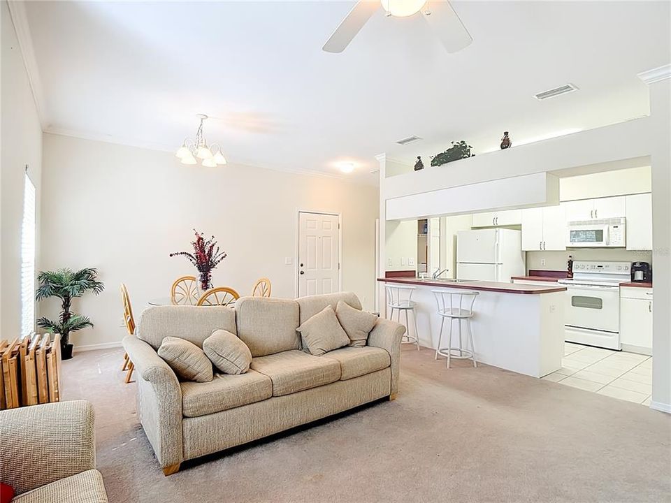 Active With Contract: $169,900 (2 beds, 2 baths, 1017 Square Feet)