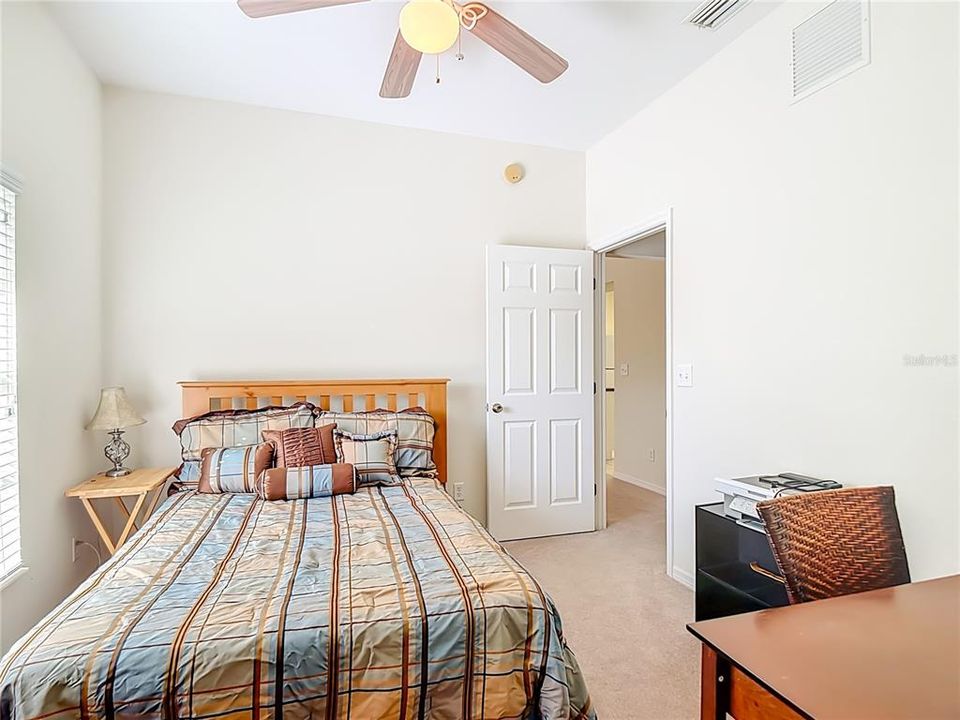 Active With Contract: $169,900 (2 beds, 2 baths, 1017 Square Feet)